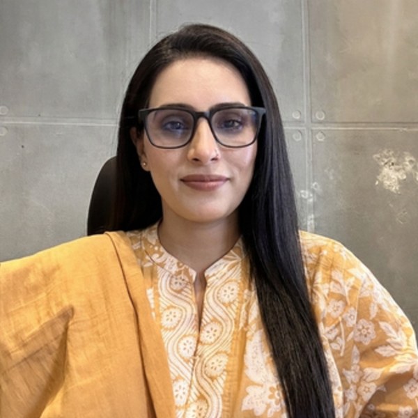 Amina Iqbal